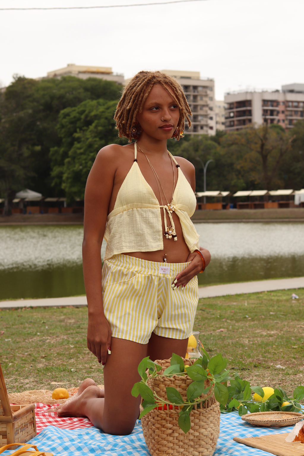 bata com amarração na frontal